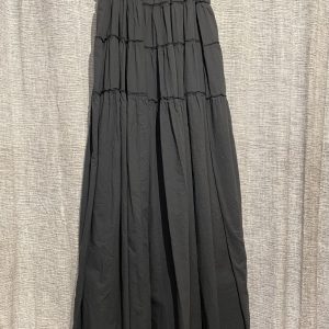 robe noire à fines bretelles -Mukasa